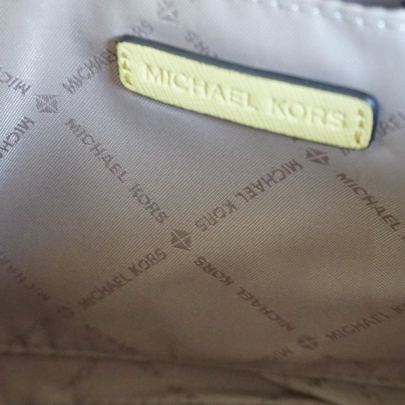 Michael Kors Jet Set M Pouchette Xbody Bg Sunshine - Picture 5 of 8